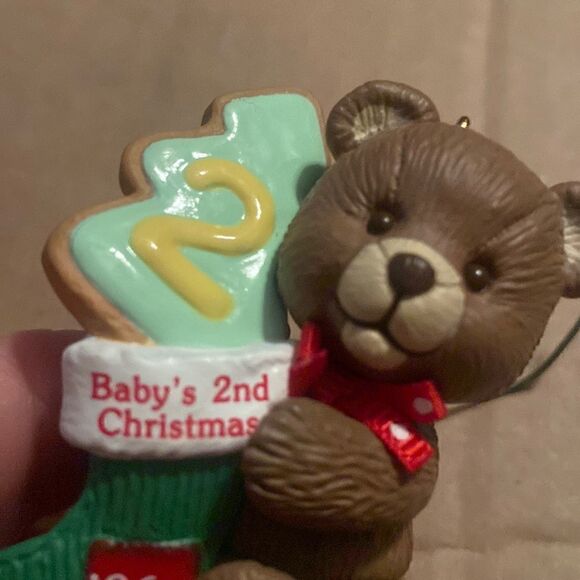 Hallmark 1996 Child’s Age Collection Baby’s Second Christmas Ornament in Box - Picture 4 of 7